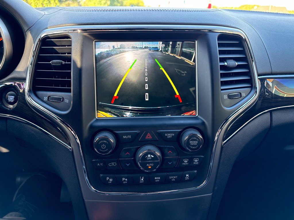 Used 2018 Jeep Grand Cherokee Overland AWD/4WD image 29