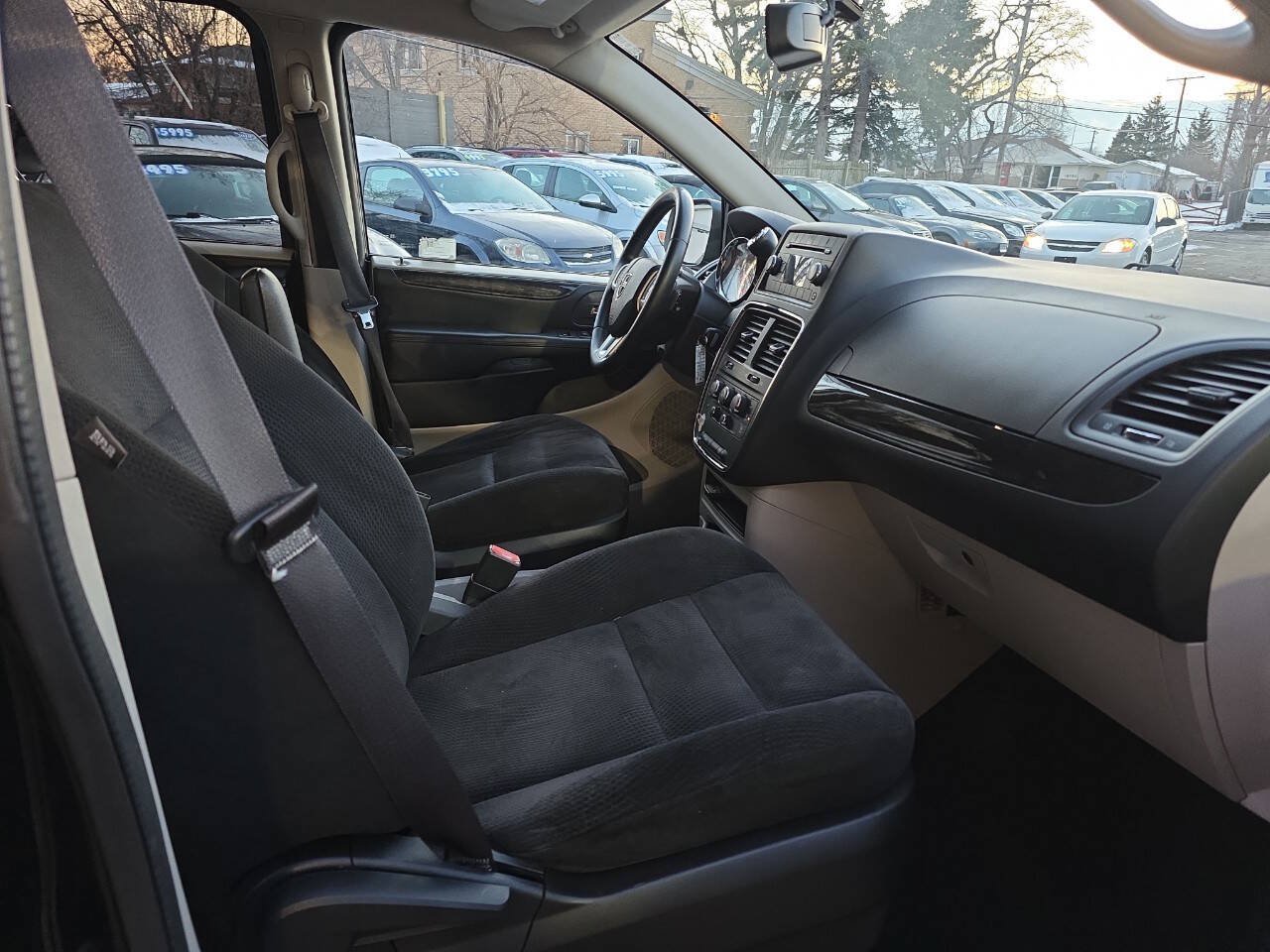 Used 2015 Dodge Grand Caravan SE w/ Quick Order Package 29E SE FWD image 22