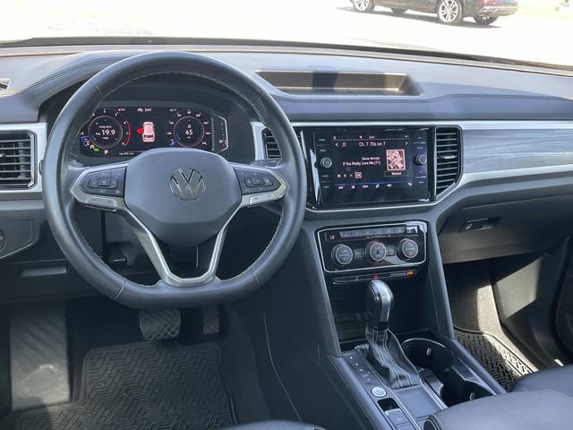 Used 2022 Volkswagen Atlas Cross Sport SE w/ Panoramic Sunroof Package FWD image 6