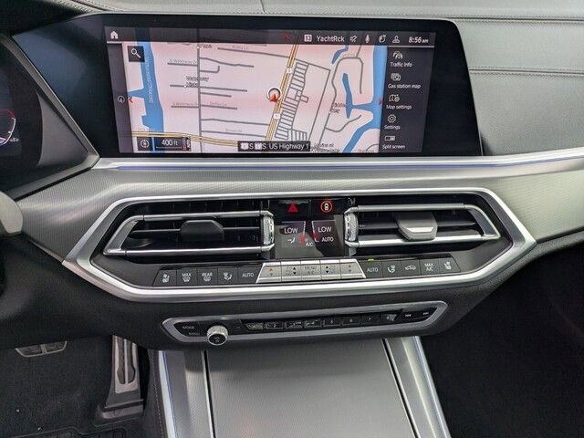 Used 2021 BMW X5 M50i image 25