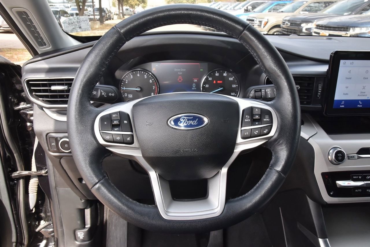 Used 2023 Ford Explorer XLT w/ Equipment Group 202A image 23