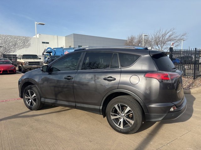 Used 2018 Toyota RAV4 XLE image 8