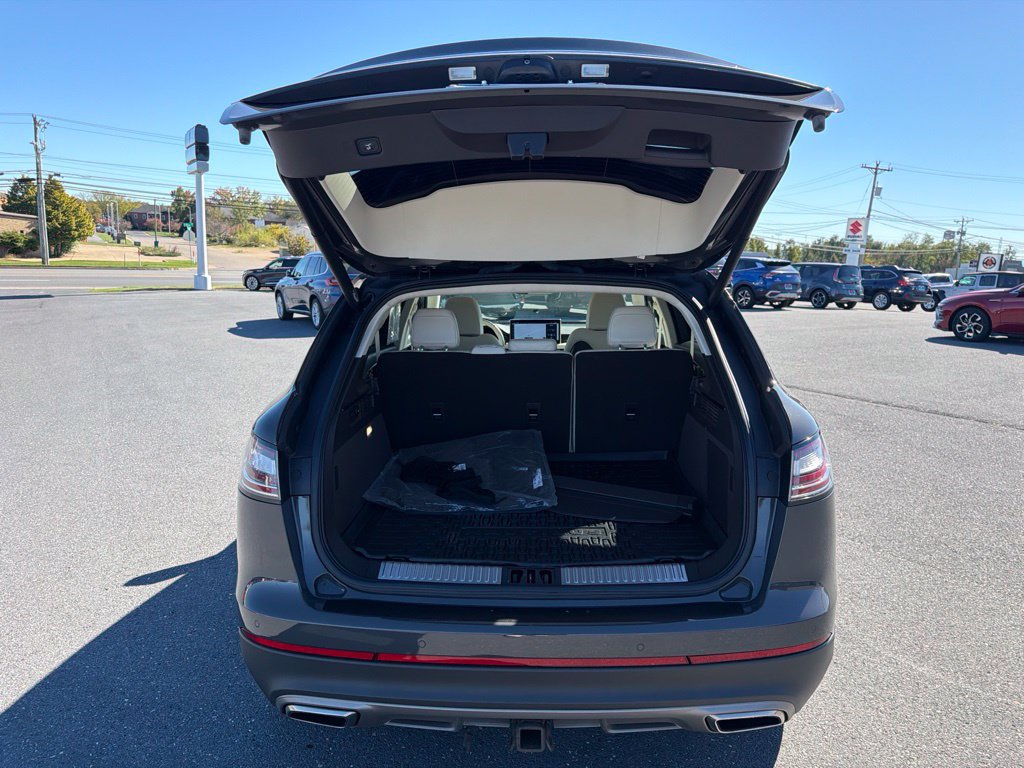 Certified 2022 Lincoln Nautilus Black Label w/ Class II Trailer Tow Package AWD/4WD image 16