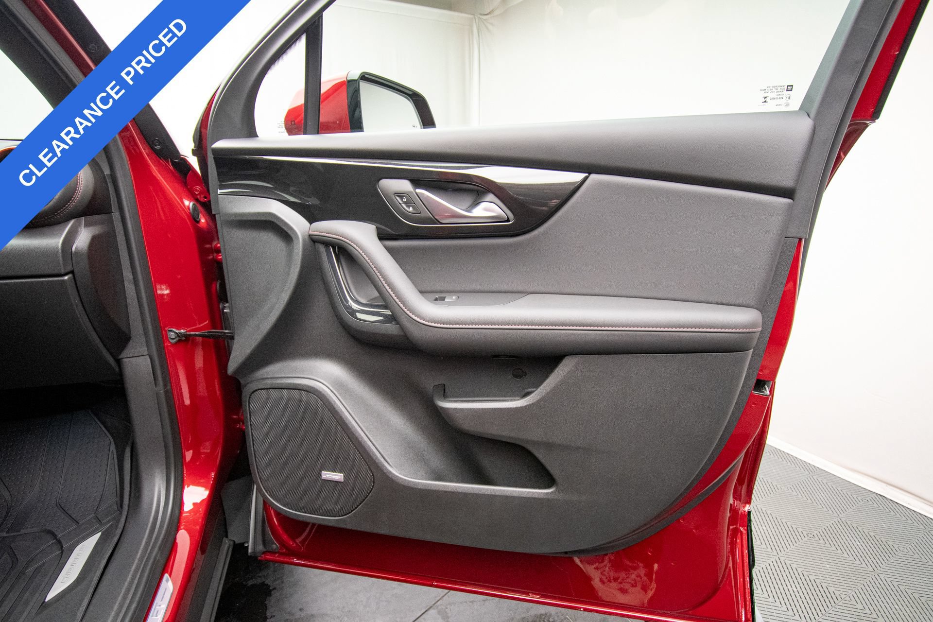 Used 2025 Chevrolet Blazer RS w/ Driver Confidence II Package AWD/4WD image 33