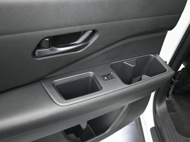 Used 2024 Nissan Pathfinder SV image 36