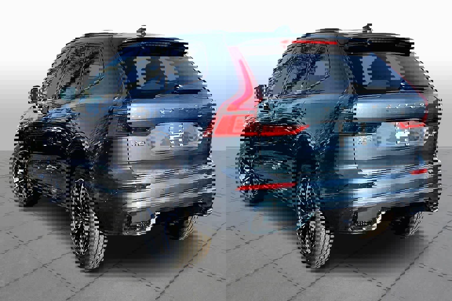 New 2026 Volvo XC60 B5 Plus w/ Protection Package Premier image 3