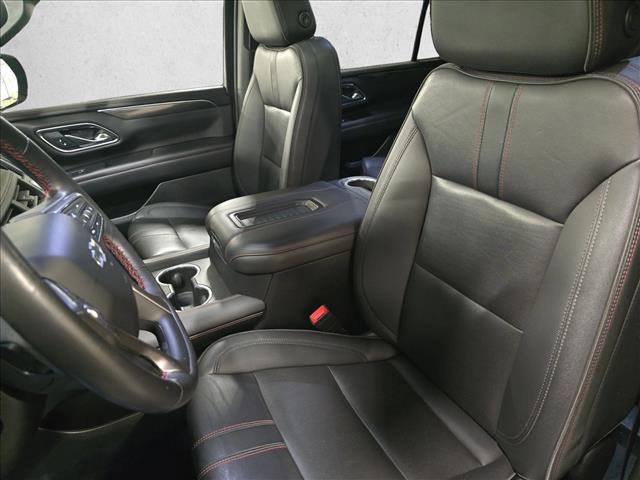 Used 2022 Chevrolet Suburban RST w/ Luxury Package image 17