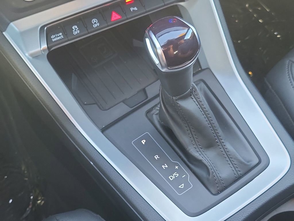 Used 2024 Audi Q3 2.0T Premium image 24