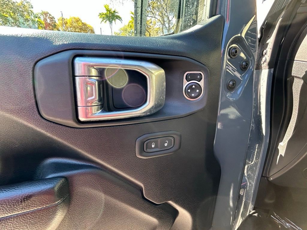 Certified 2024 Jeep Wrangler Unlimited Rubicon image 16