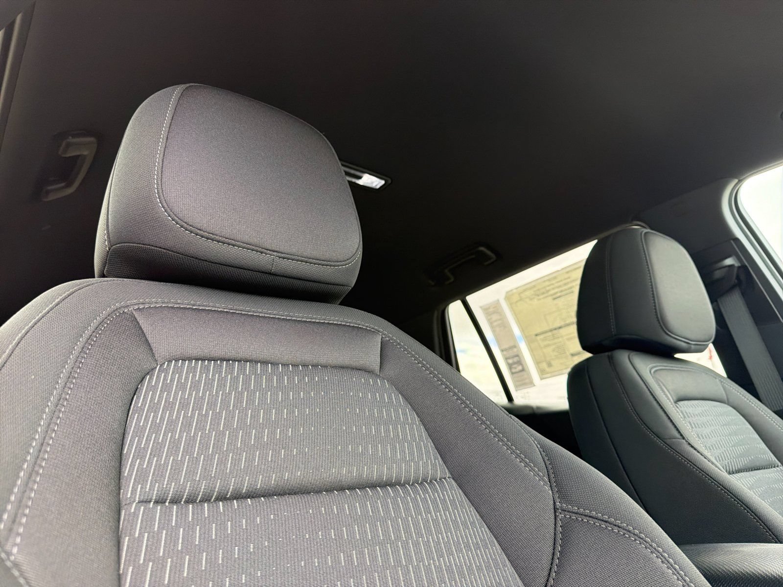 New 2027 Chevrolet Equinox LT FWD image 16