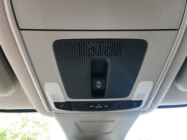 Used 2025 Honda CR-V EX-L image 23