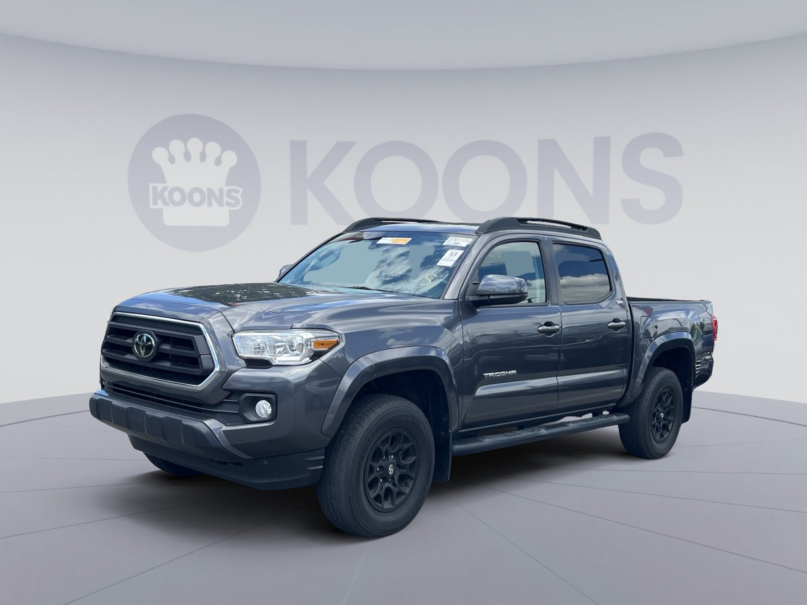 Used 2021 Toyota Tacoma SR5 AWD/4WD image 1
