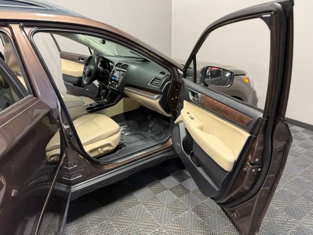 Used 2019 Subaru Outback 3.6R Limited AWD/4WD image 24