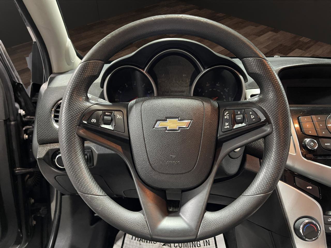 Used 2016 Chevrolet Cruze LT image 10