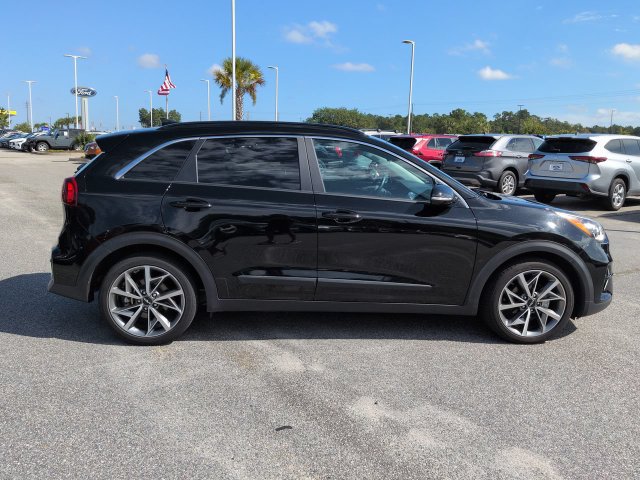 Used 2022 Kia Niro Touring Special Edition FWD image 3