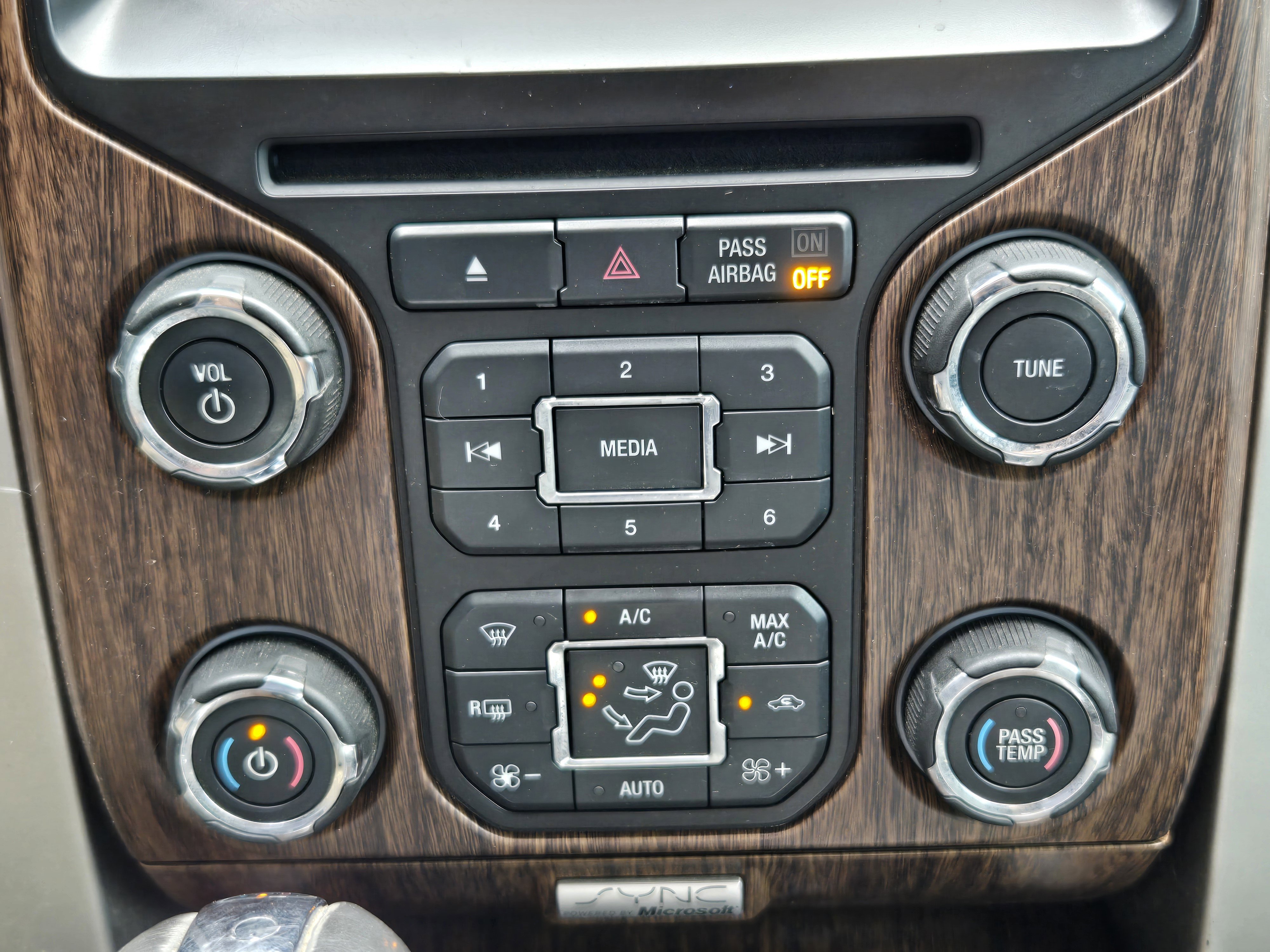 Used 2013 Ford F150 Lariat w/ Luxury Equipment Group image 14