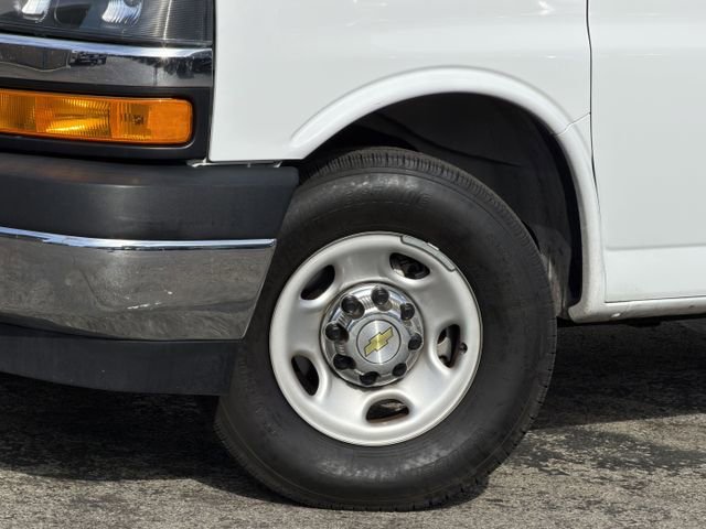 Used 2024 Chevrolet Express 3500 LT w/ LT Preferred Equipment Group image 10