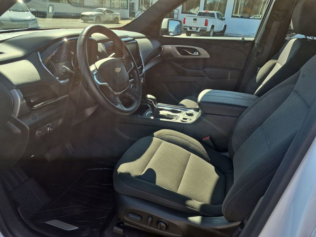Certified 2023 Chevrolet Traverse LT FWD image 22