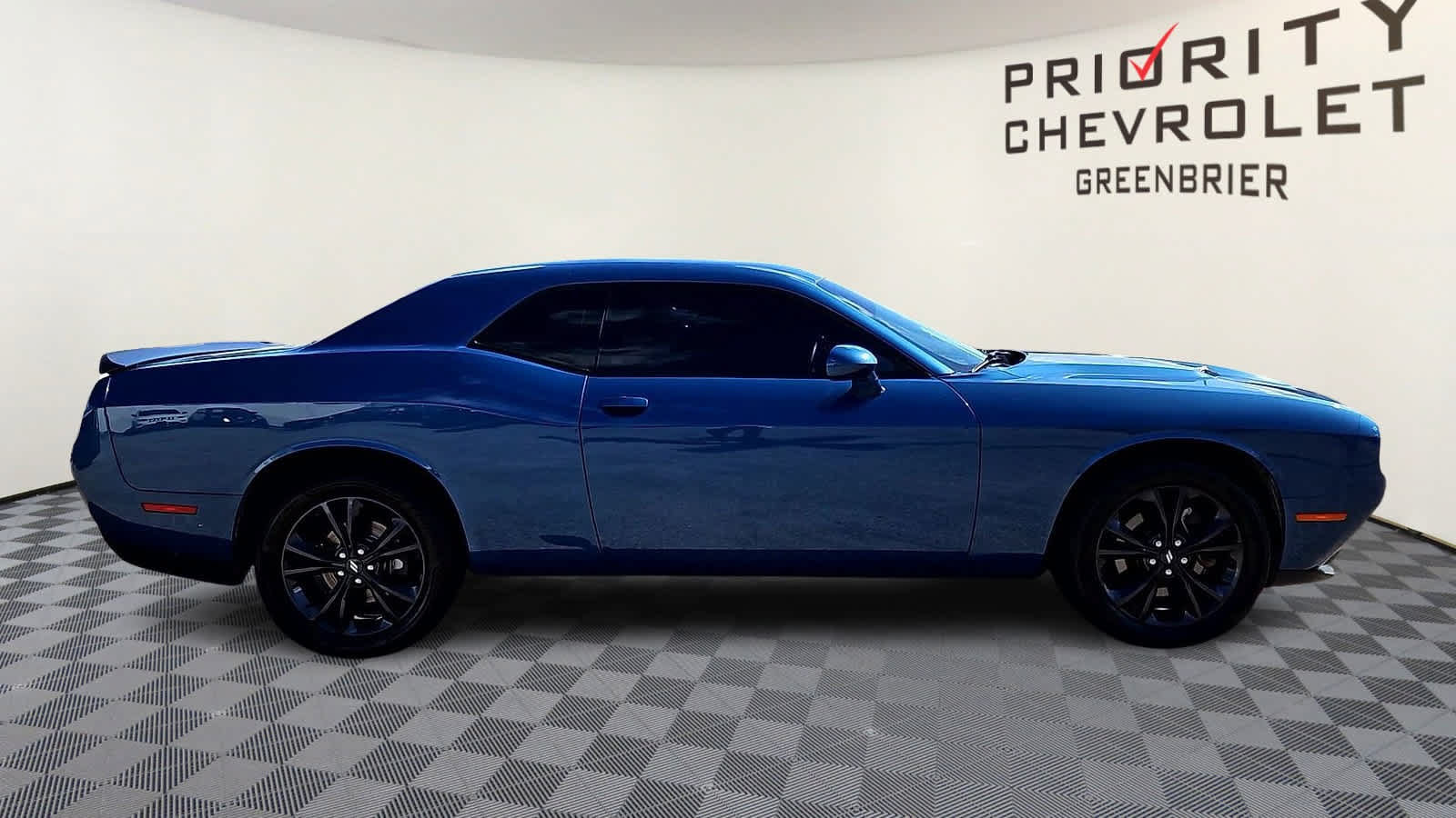 Used 2020 Dodge Challenger SXT w/ Blacktop Package AWD/4WD image 9