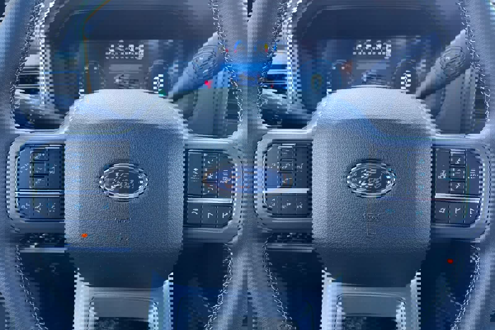 Used 2025 Ford F350 Lariat w/ Black Appearance Package image 23