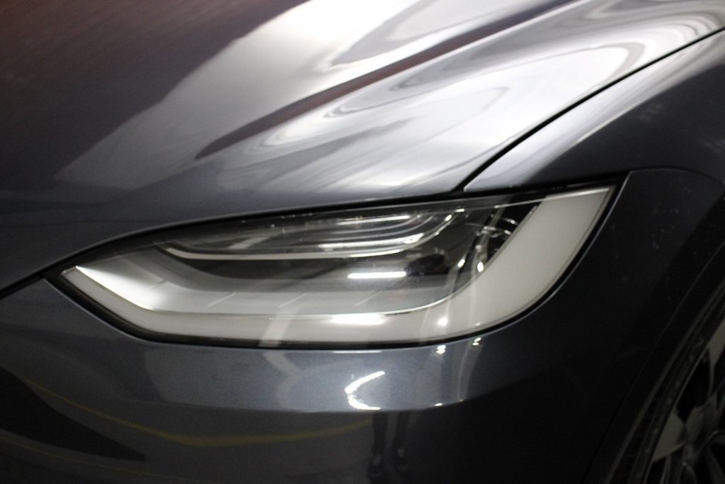 Used 2022 Tesla Model X Plaid AWD/4WD image 4