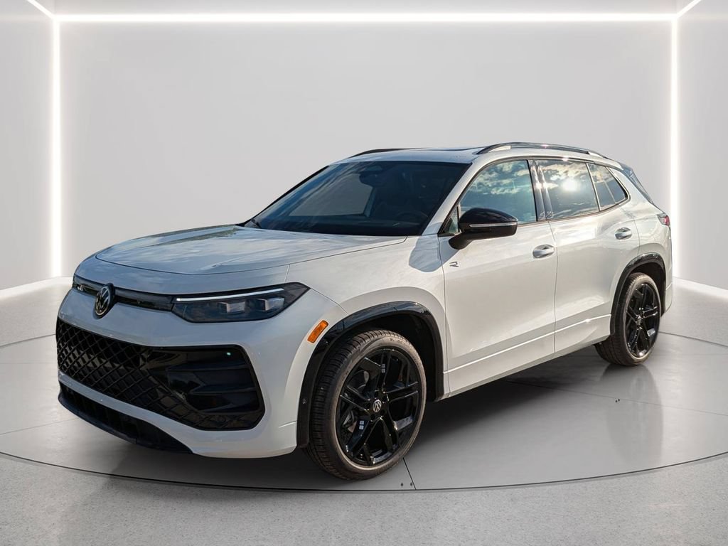 New 2026 Volkswagen Tiguan SE R-Line FWD image 2