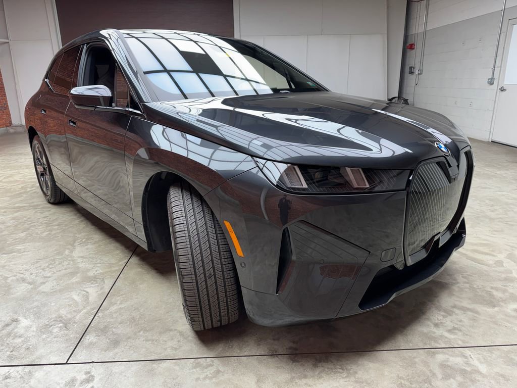 Used 2026 BMW iX xDrive45 image 7