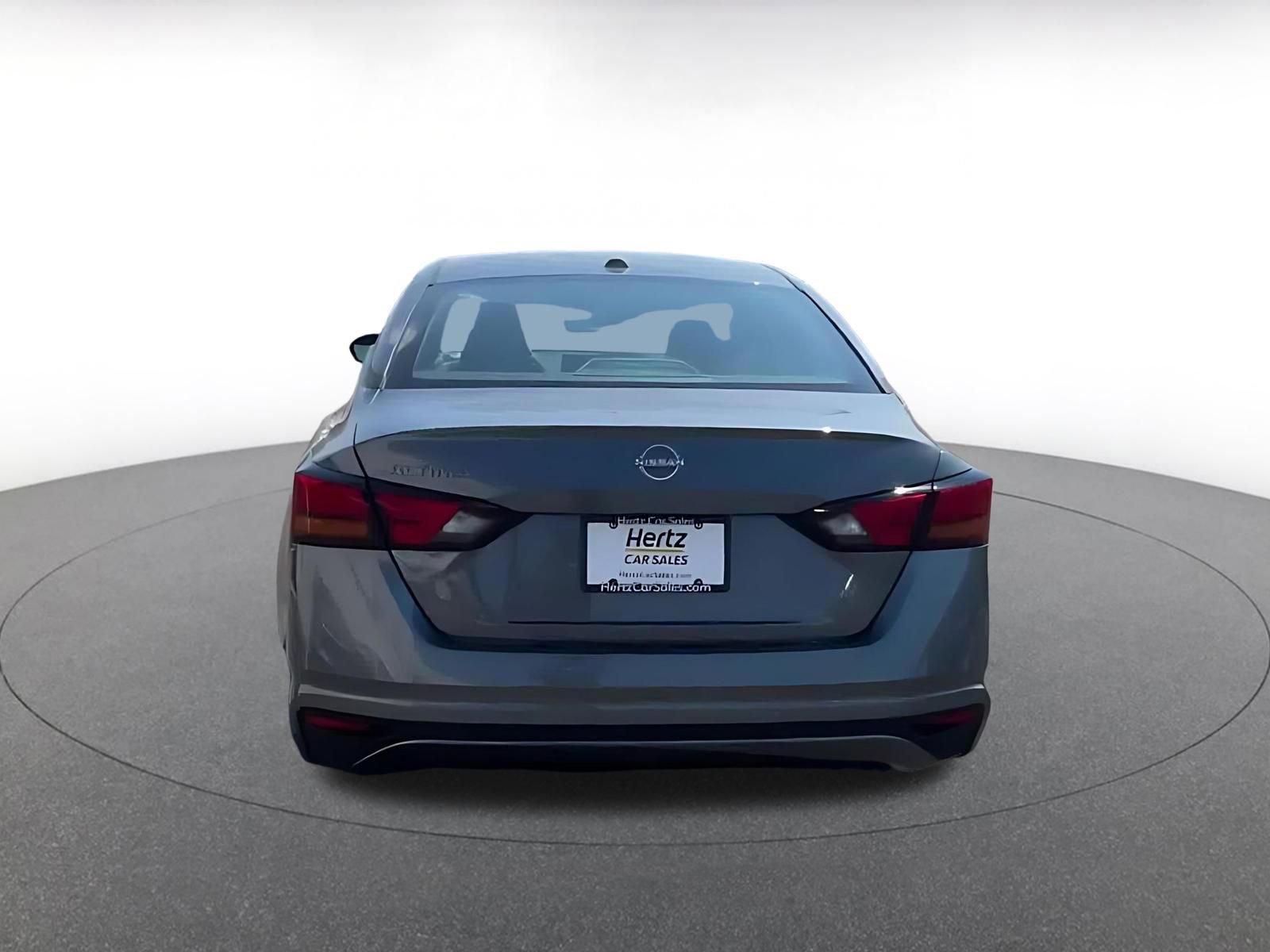 Used 2025 Nissan Altima 2.5 SV FWD image 12