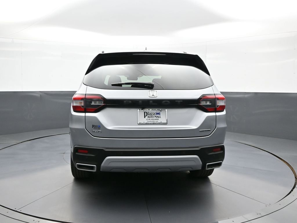 Certified 2023 Honda Pilot Touring image 7