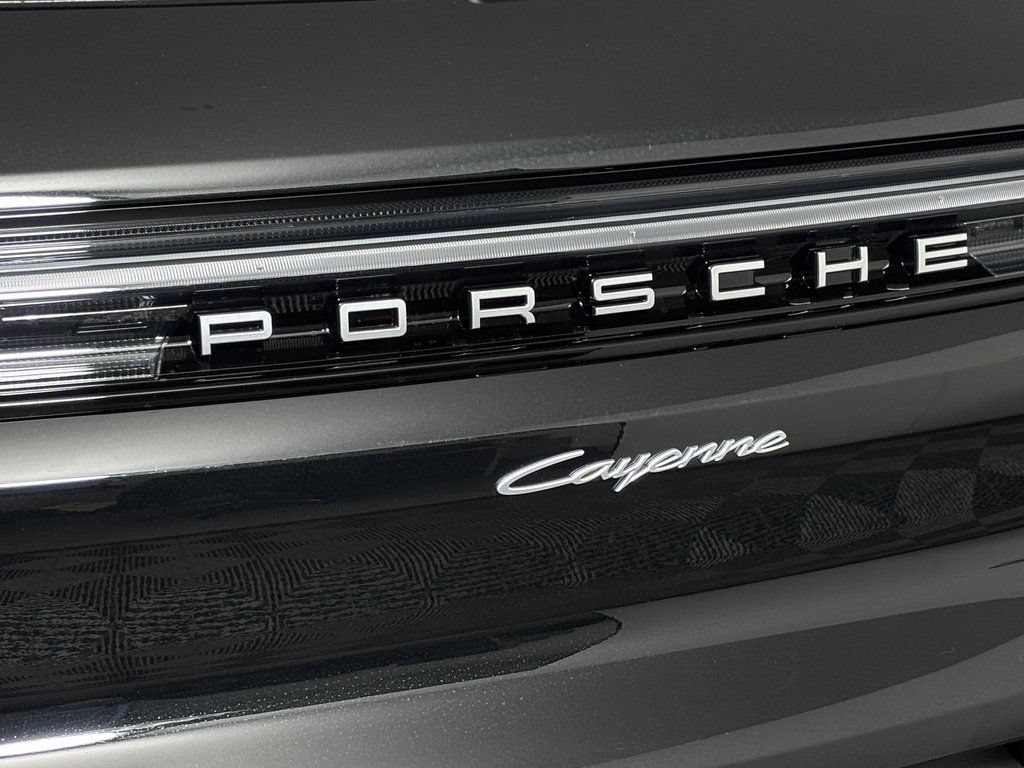 Certified 2026 Porsche Cayenne AWD/4WD image 13