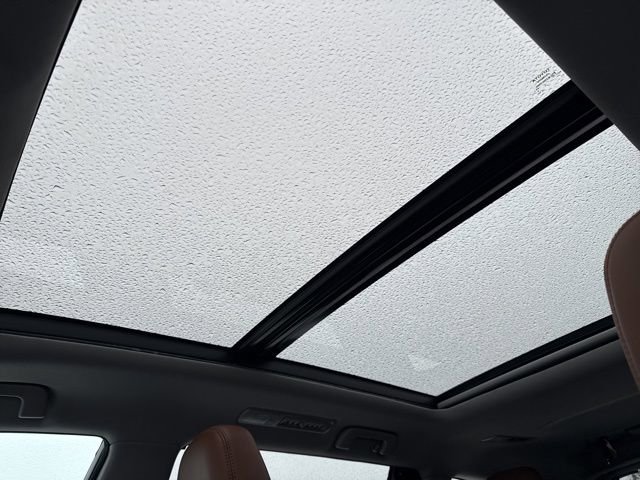 Used 2017 Toyota Highlander Limited image 25