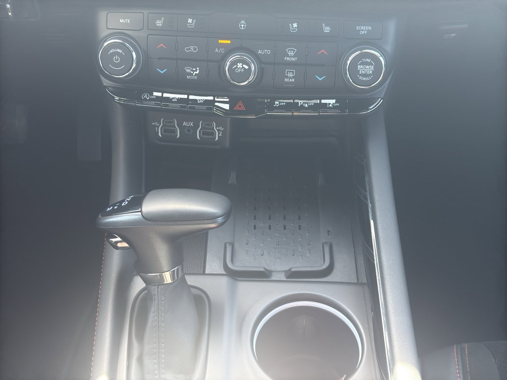 Used 2025 Dodge Durango GT image 17