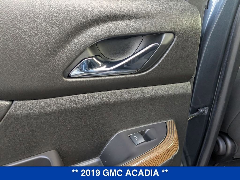 Used 2019 GMC Acadia SLE image 30