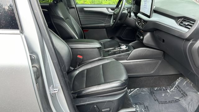 Certified 2024 Ford Escape Platinum AWD/4WD image 13