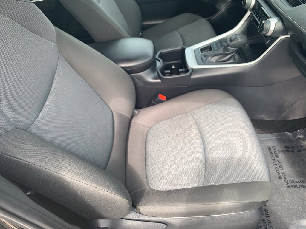 Used 2025 Toyota RAV4 XLE AWD/4WD image 22