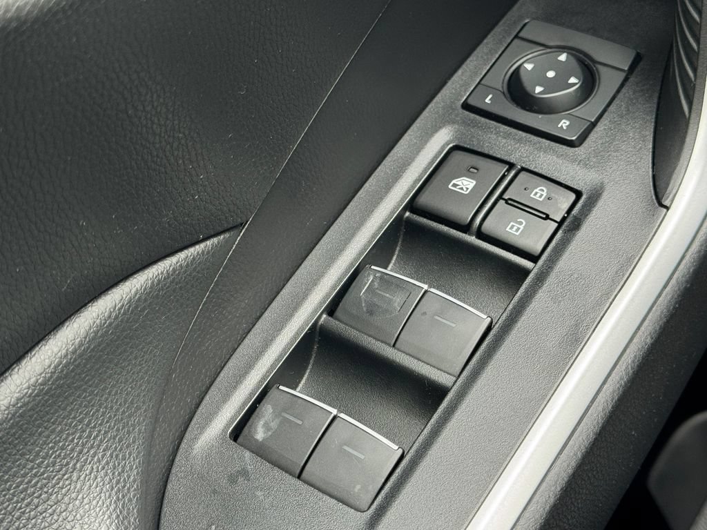 Used 2023 Toyota RAV4 XLE AWD/4WD image 31