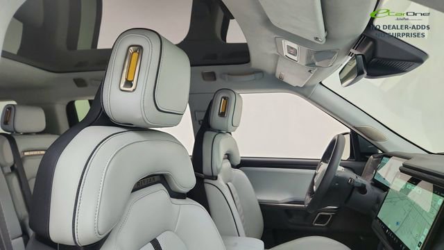 Used 2024 Rivian R1S Adventure AWD/4WD image 22