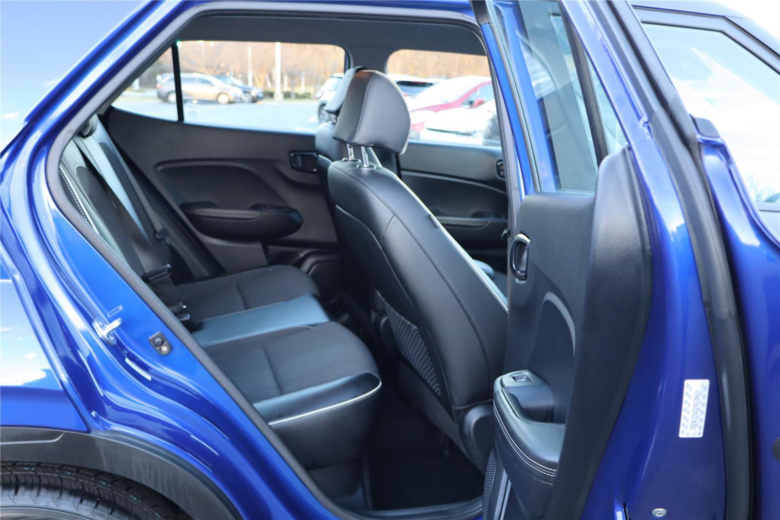 Used 2023 Hyundai Venue Limited w/ Cargo Package image 33