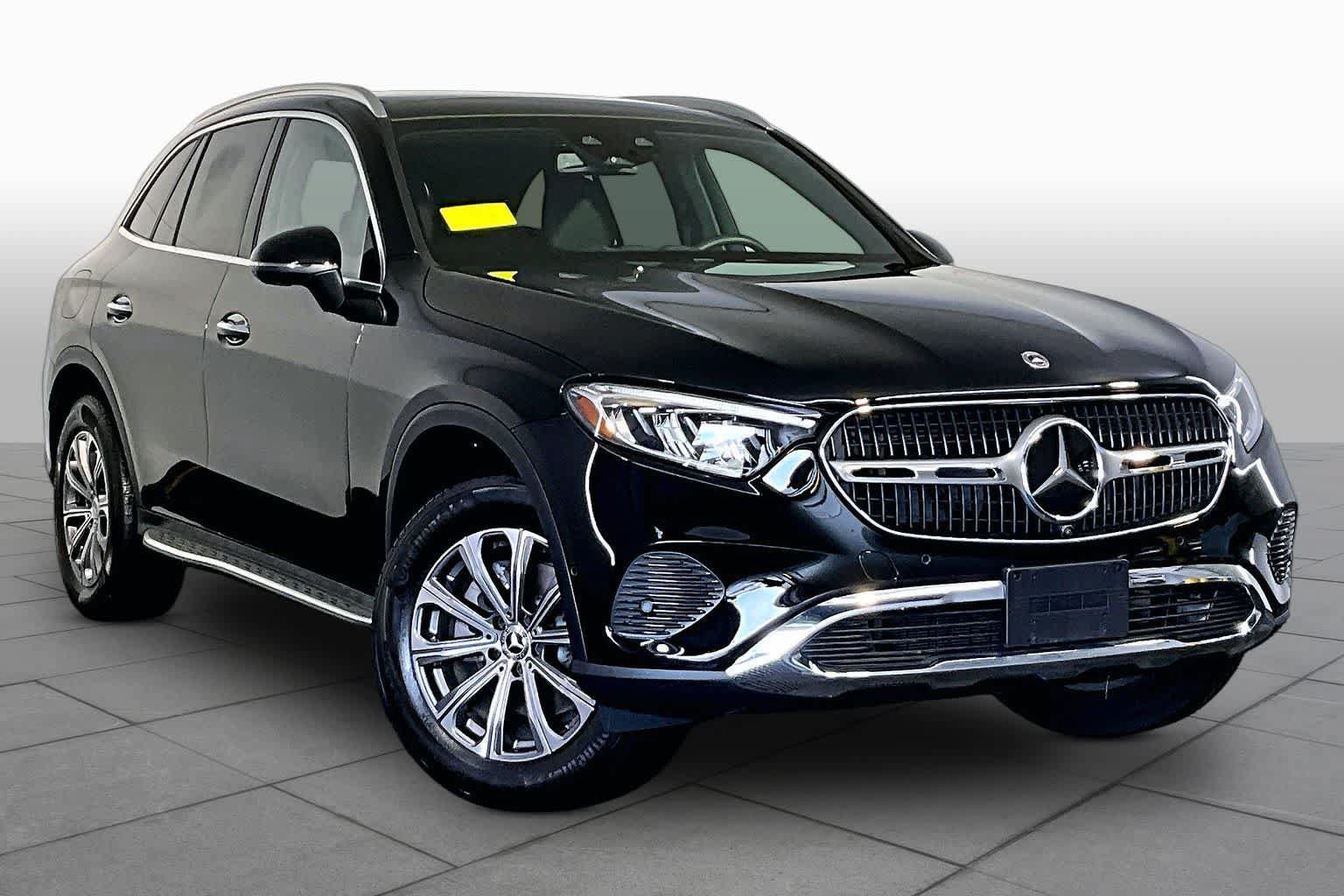 Used 2024 Mercedes-Benz GLC 300 4MATIC image 3