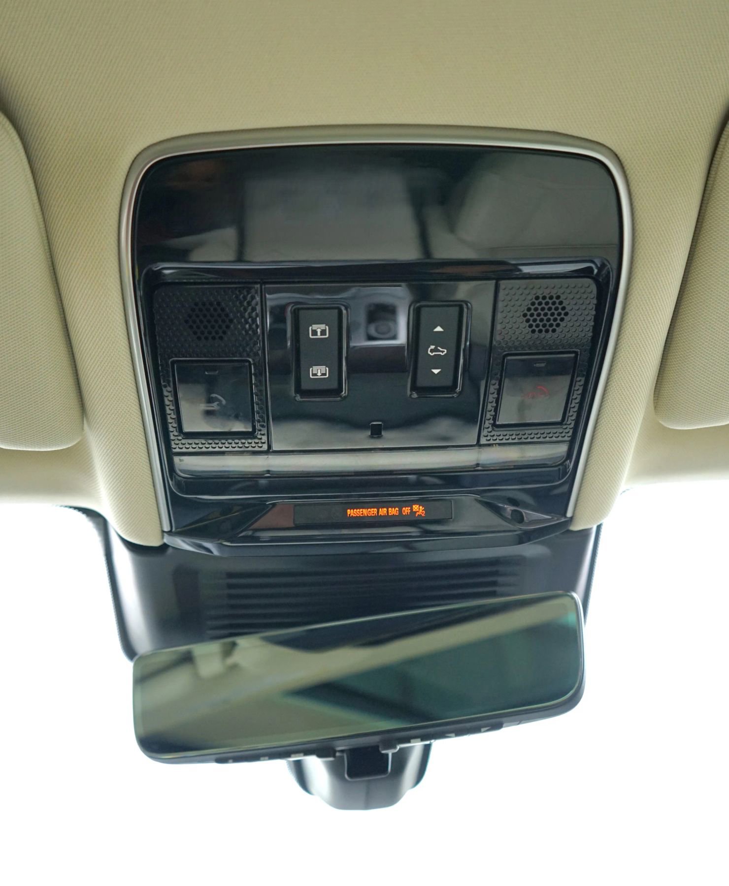 Used 2023 Land Rover Range Rover SE image 24