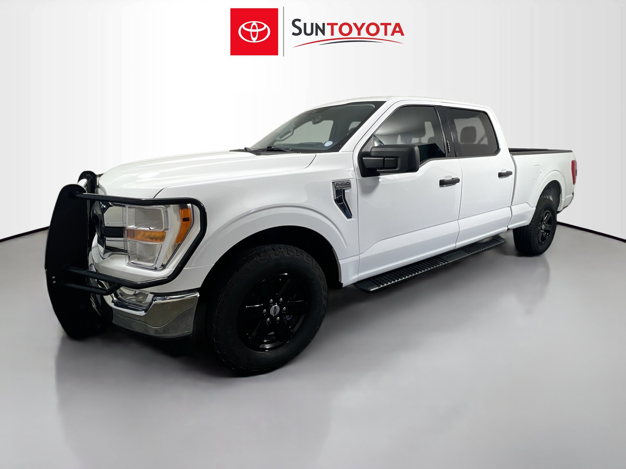Used 2022 Ford F150 XLT w/ Equipment Group 301A Mid AWD/4WD image 4