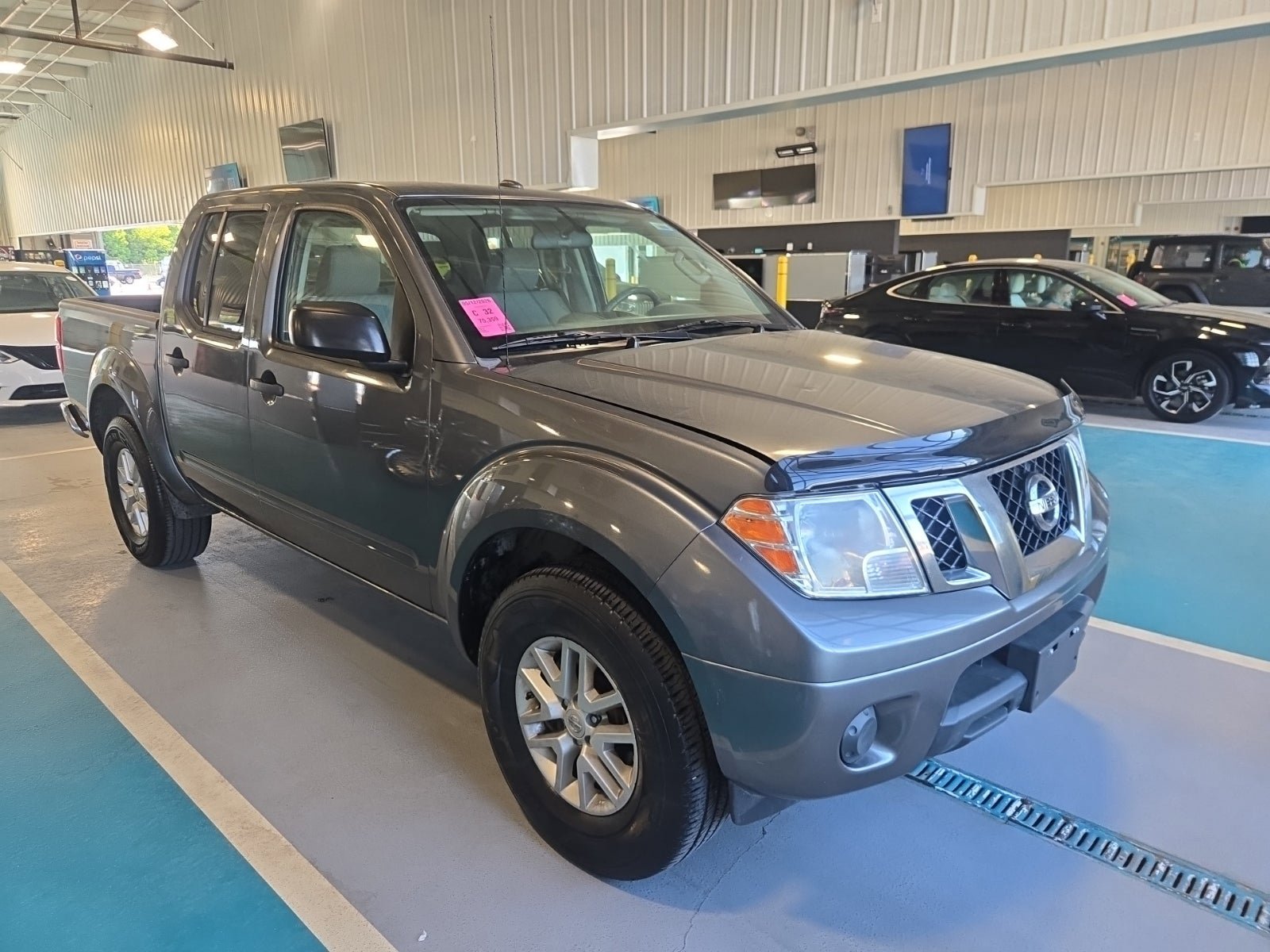 Used 2017 Nissan Frontier SV AWD/4WD image 4