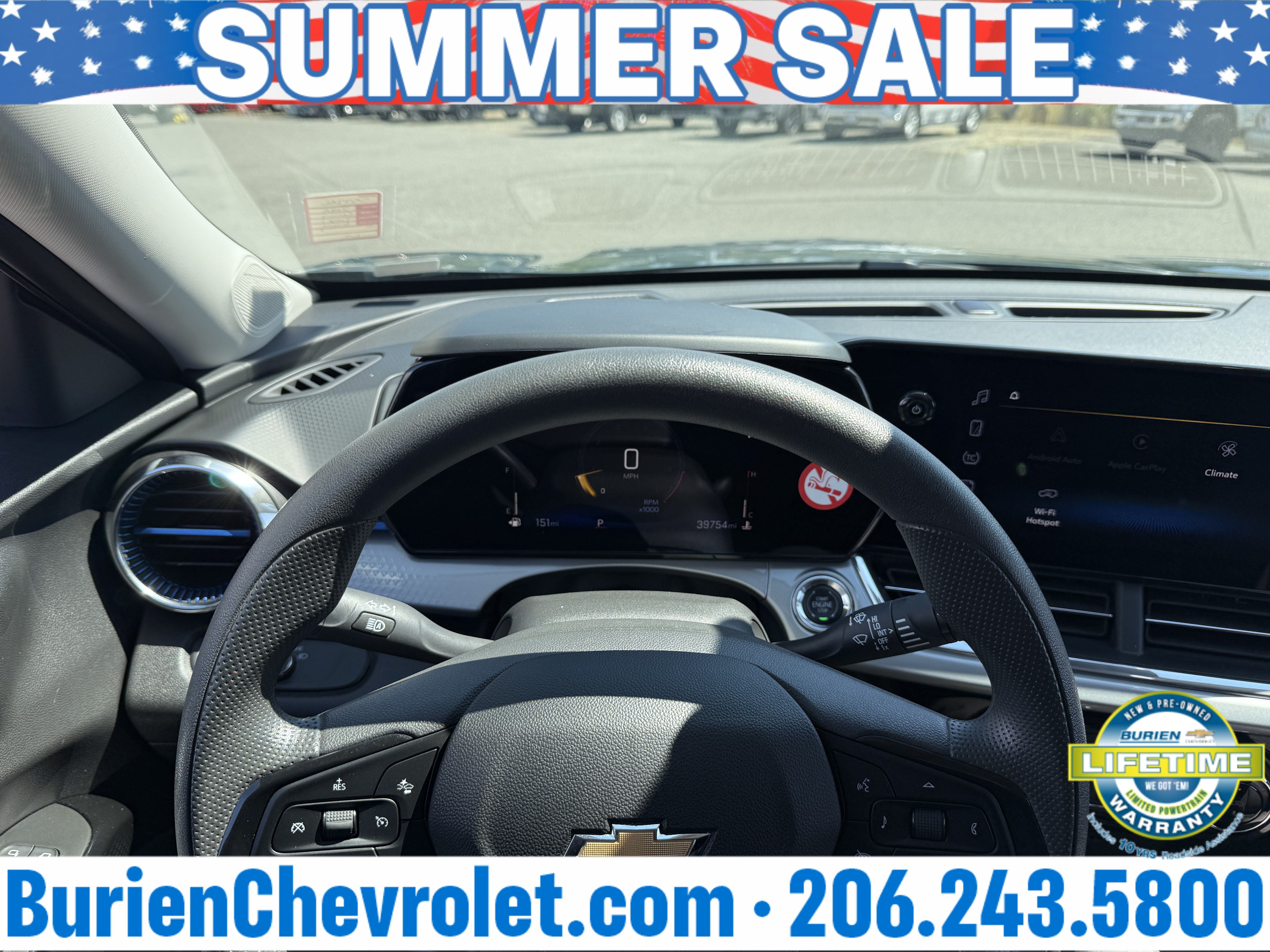 Used 2025 Chevrolet Trax LT FWD image 13