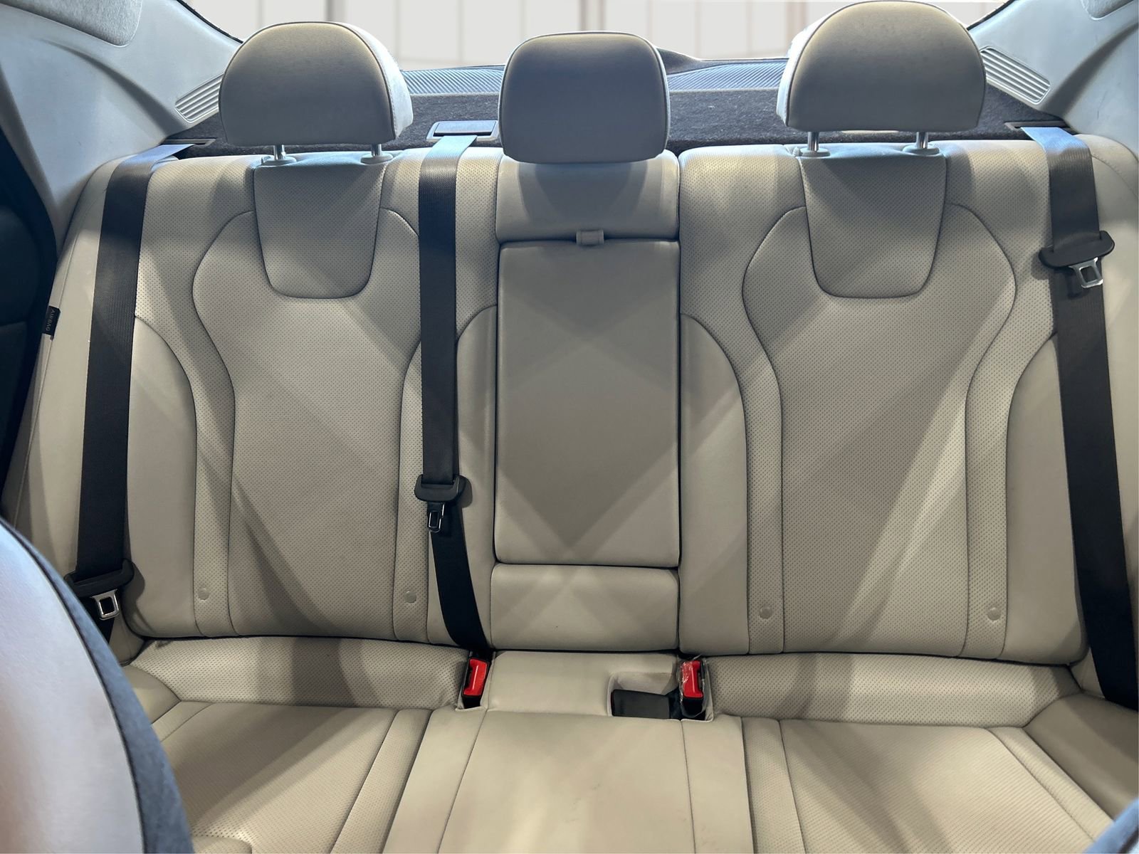 Used 2024 Hyundai Elantra Limited image 14