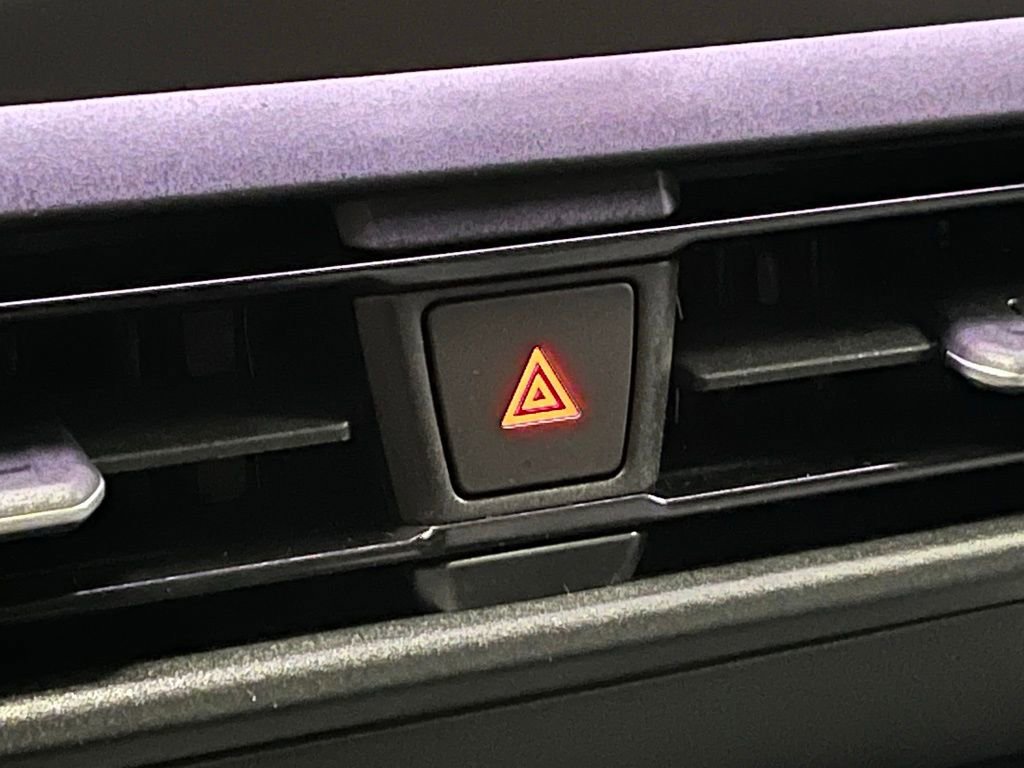 New 2026 Volkswagen Tiguan SE R-Line AWD/4WD image 11