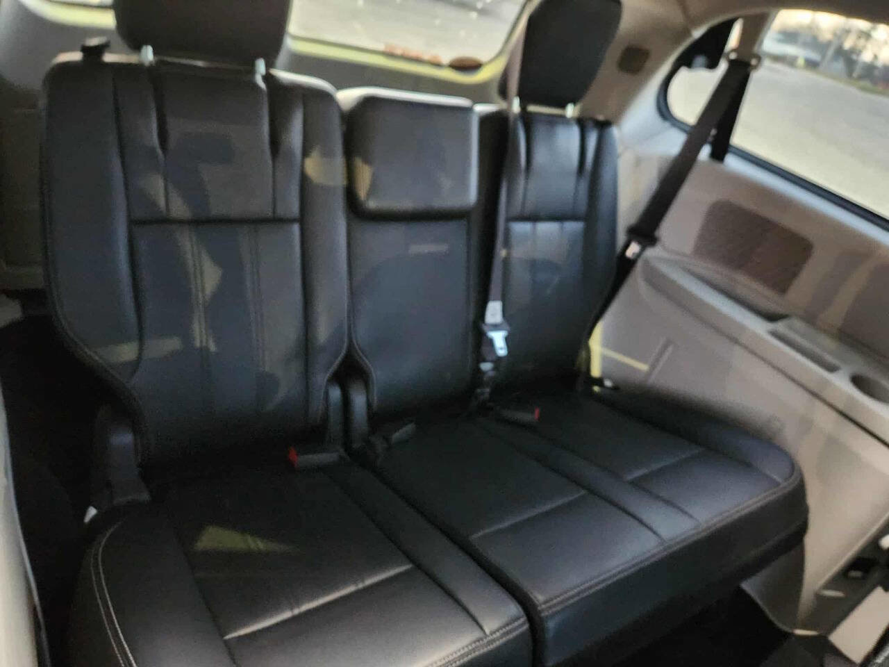 Used 2012 Chrysler Town & Country Touring w/ Entertainment Group #1 image 15