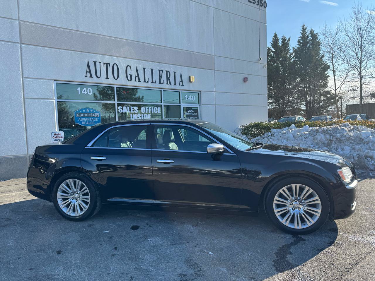 Used 2013 Chrysler 300 C w/ Beats Audio Group RWD image 2