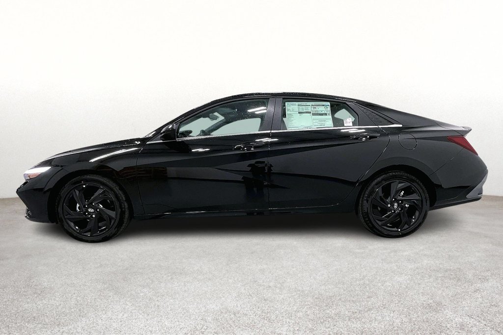 New 2026 Hyundai Elantra SEL Sport FWD image 6