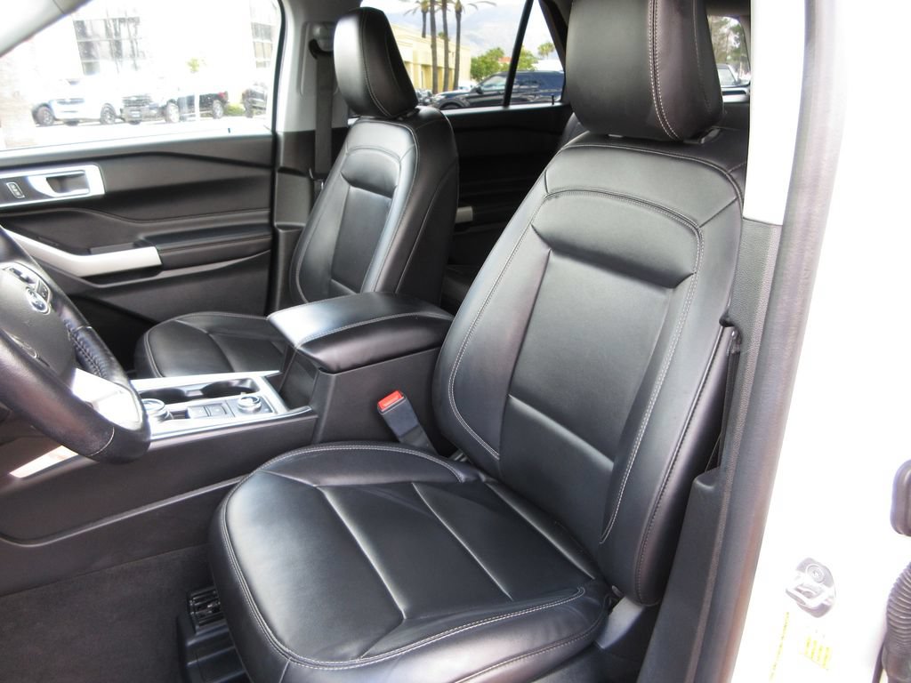 Certified 2023 Ford Explorer XLT w/ Equipment Group 202A AWD/4WD image 11