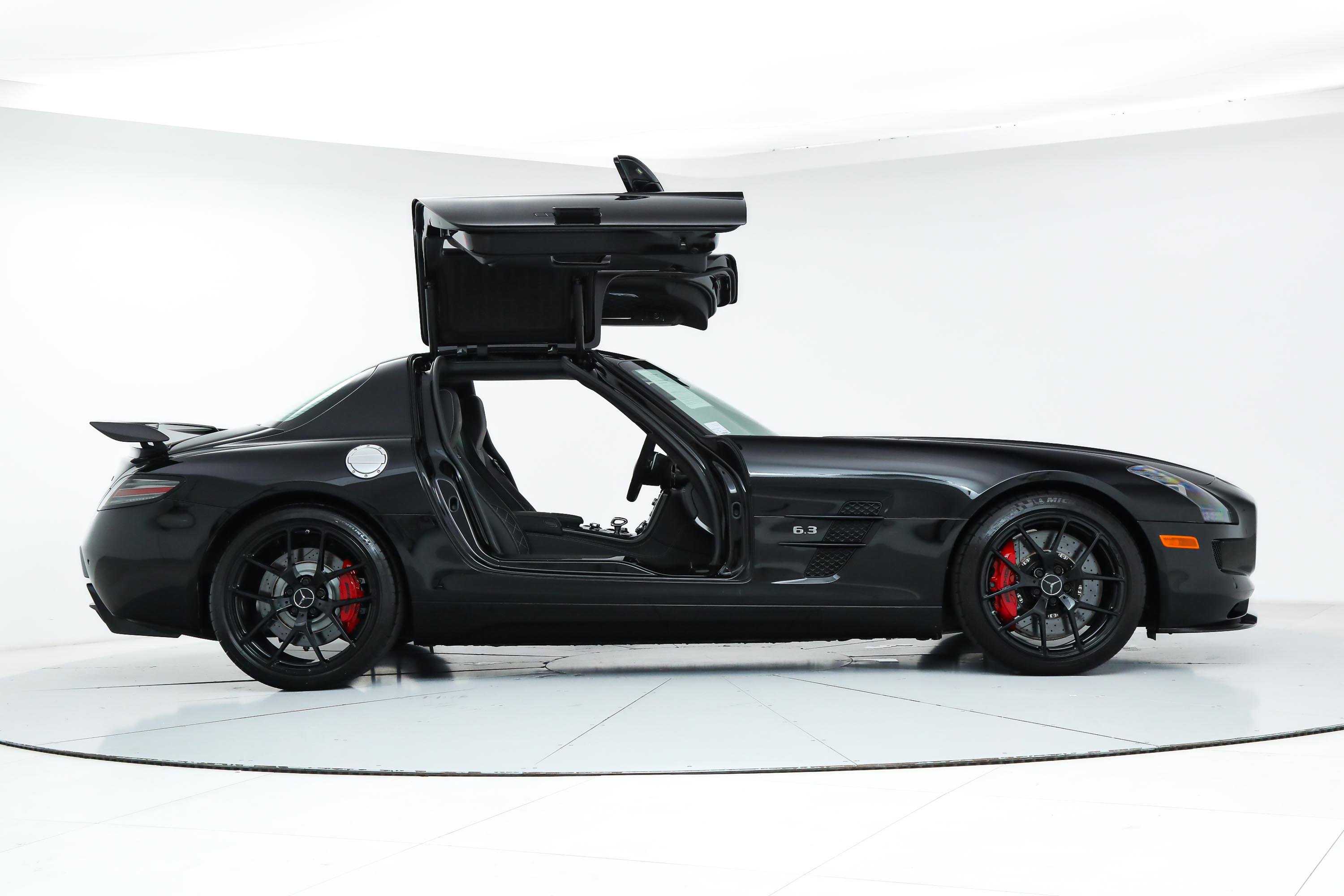 Used 2015 Mercedes-Benz SLS AMG GT Final Edition image 19